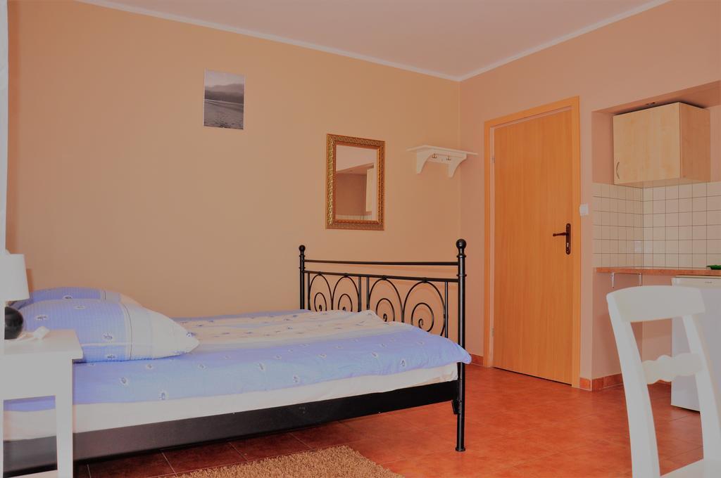 Optima Bed and Breakfast Mielno  Buitenkant foto